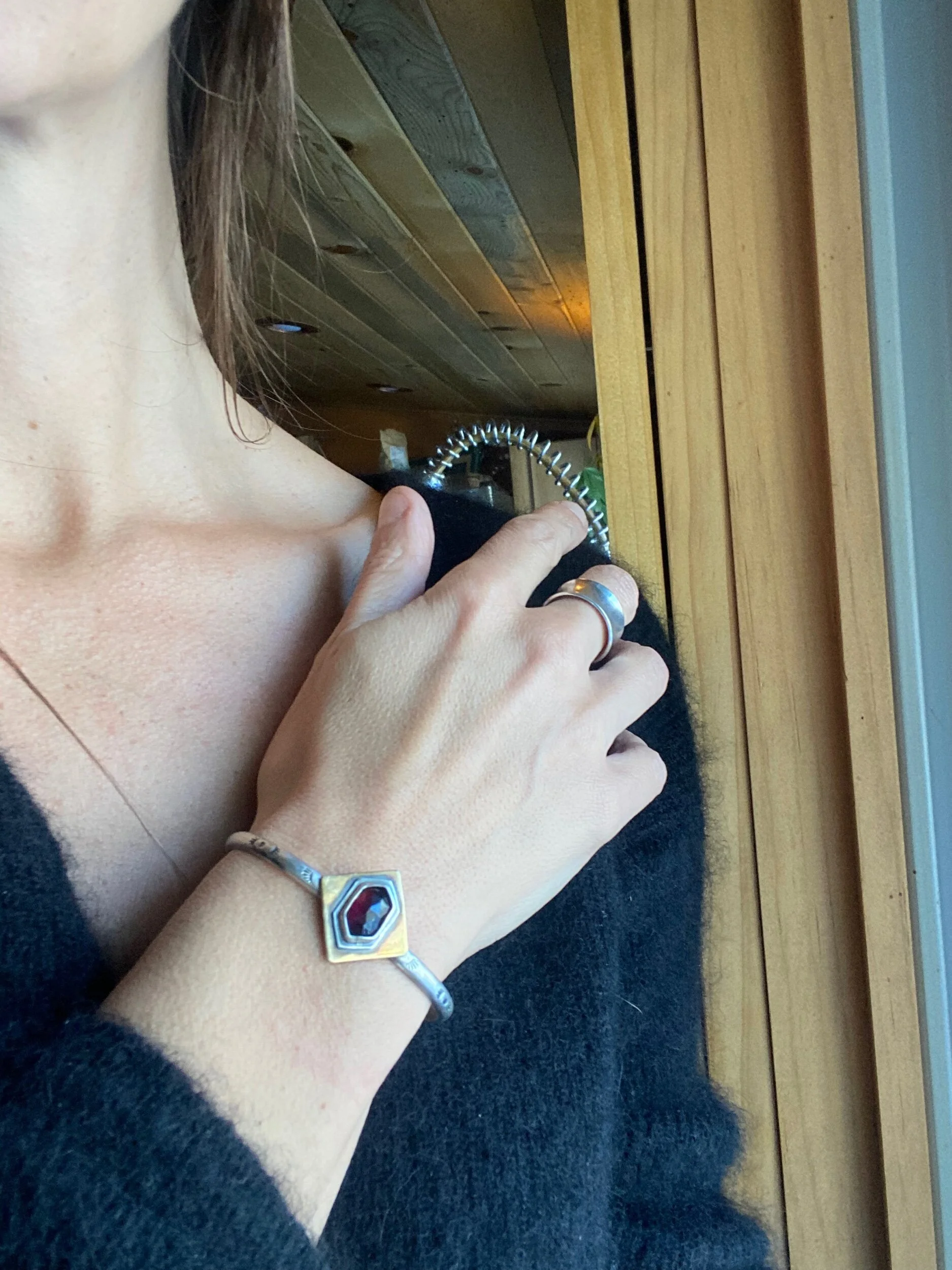 1C6045CA-DFE0-4C64-A2A4-000B38AC5C7E