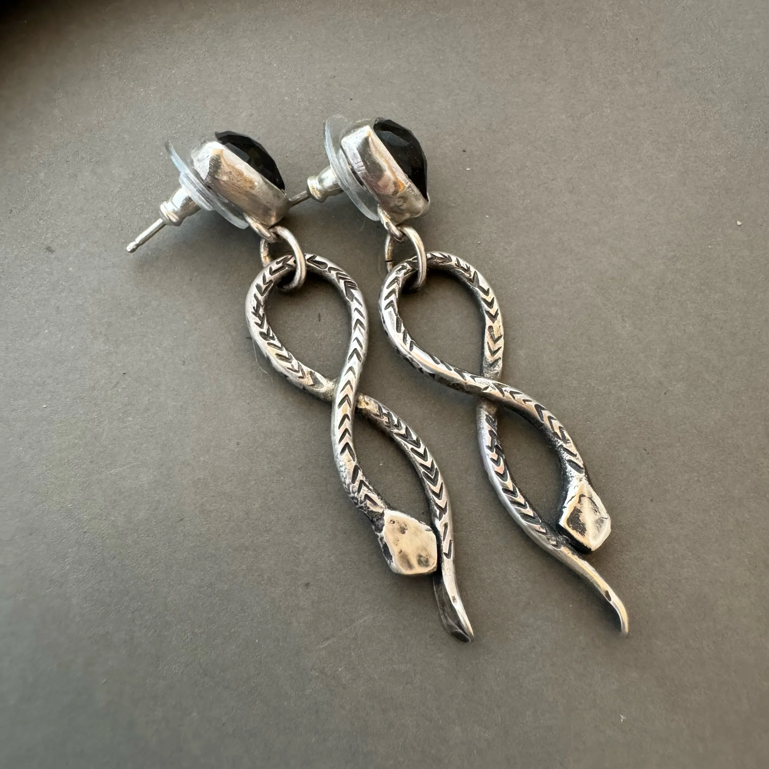 89101B95-B6F4-498F-BDDA-061B0FF0C89C