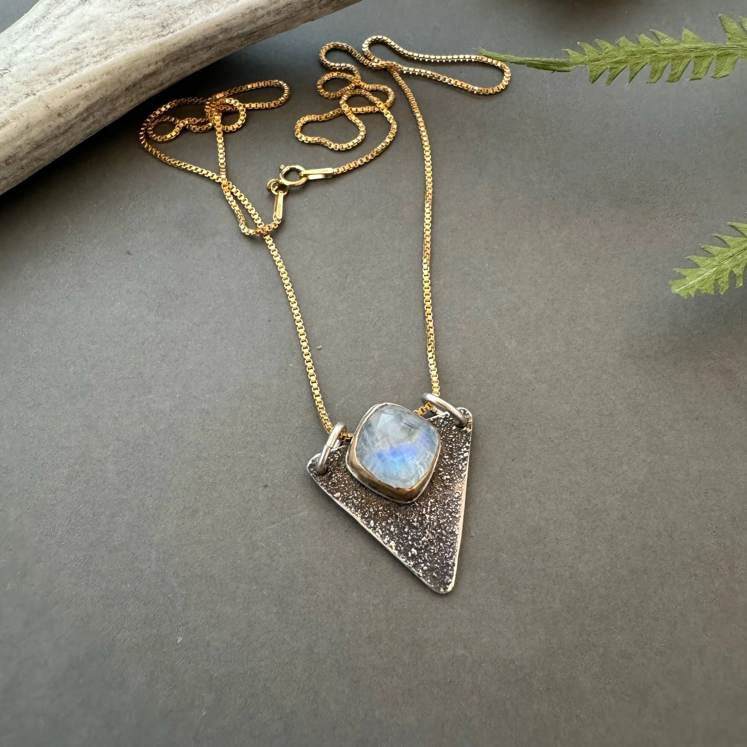 D1DB2114-6504-4656-A901-298C5E6BDEF5