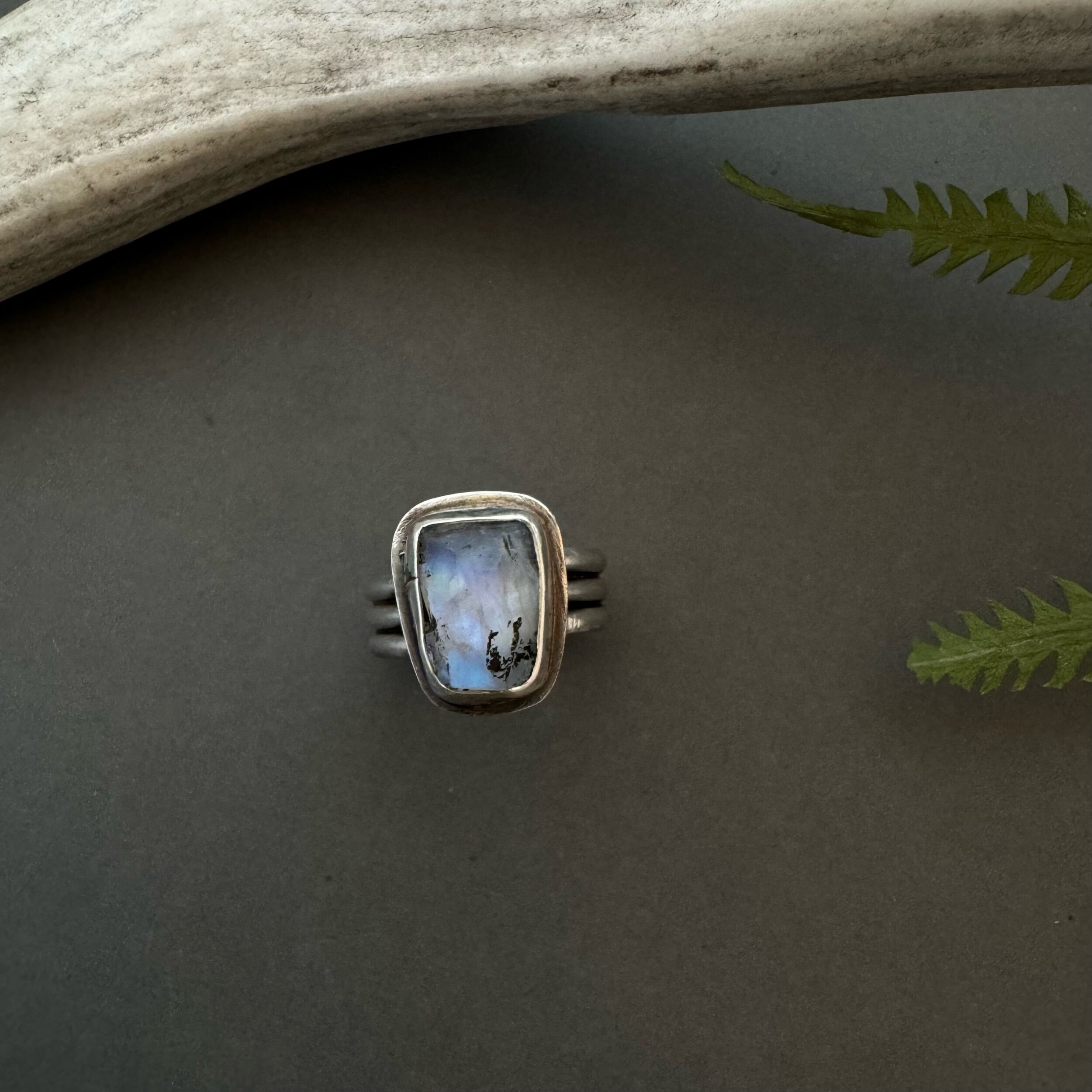 5D241B02-5FA0-4B74-8B82-35CD862A1B8D