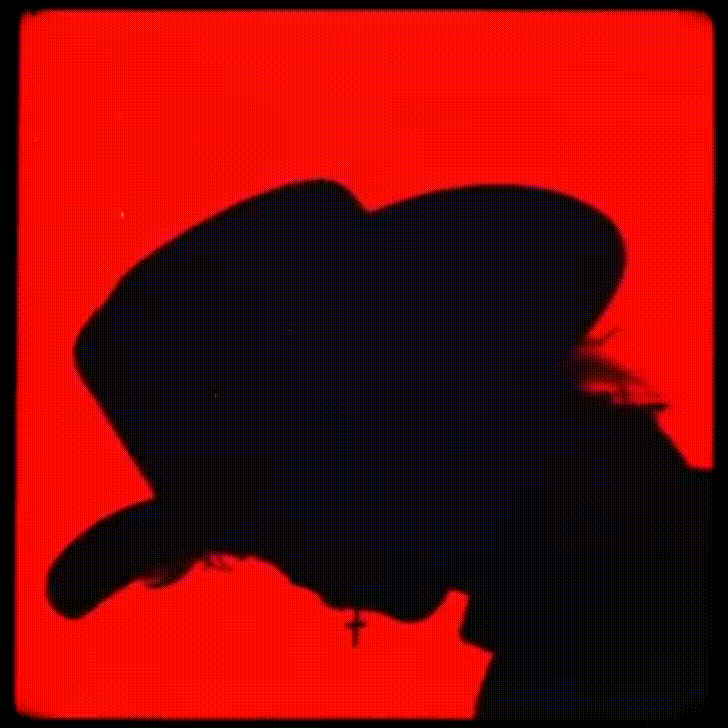 PREMIERE: SUPERBODY "CHAMPAGNE"