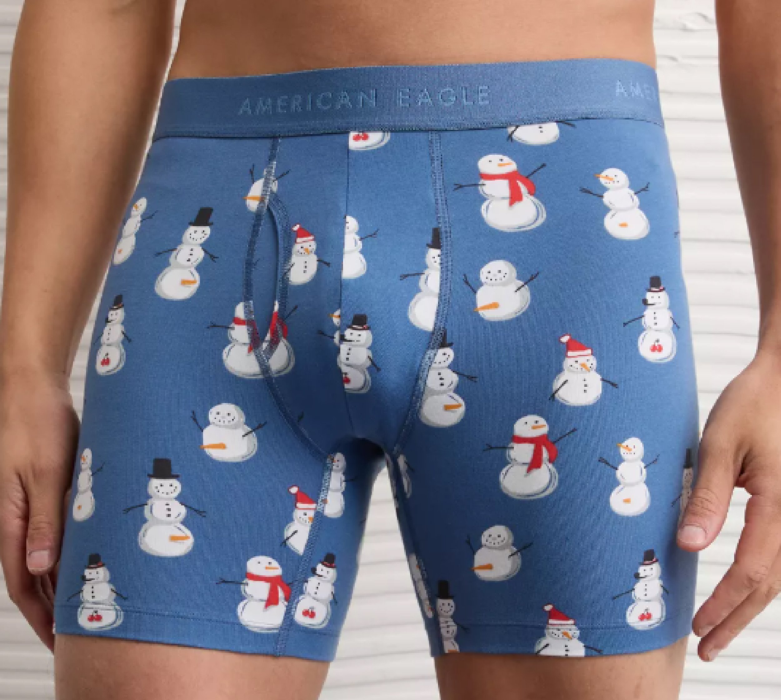 Hol25_InStores-13.jpg
