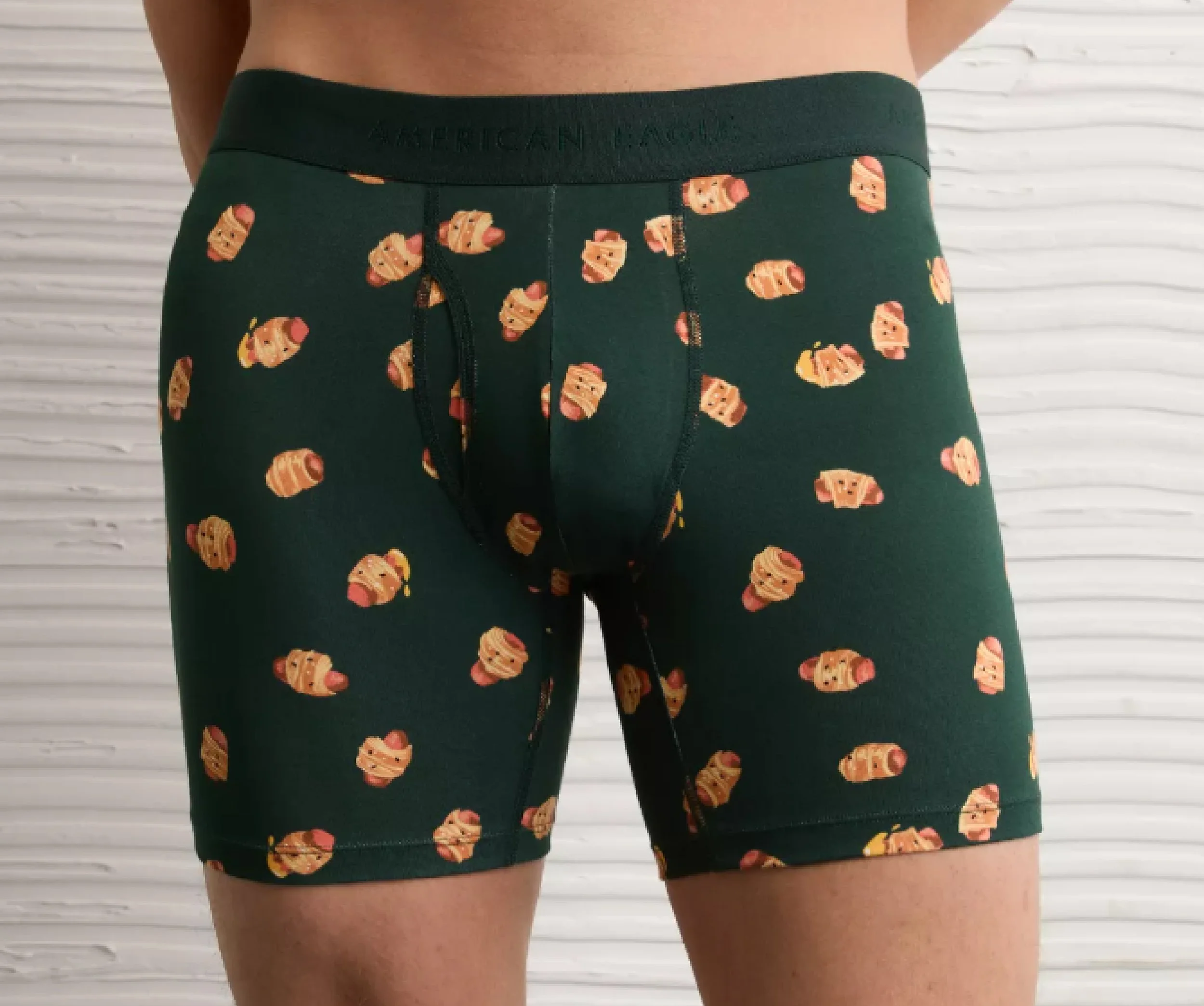 Hol25_InStores-18.jpg