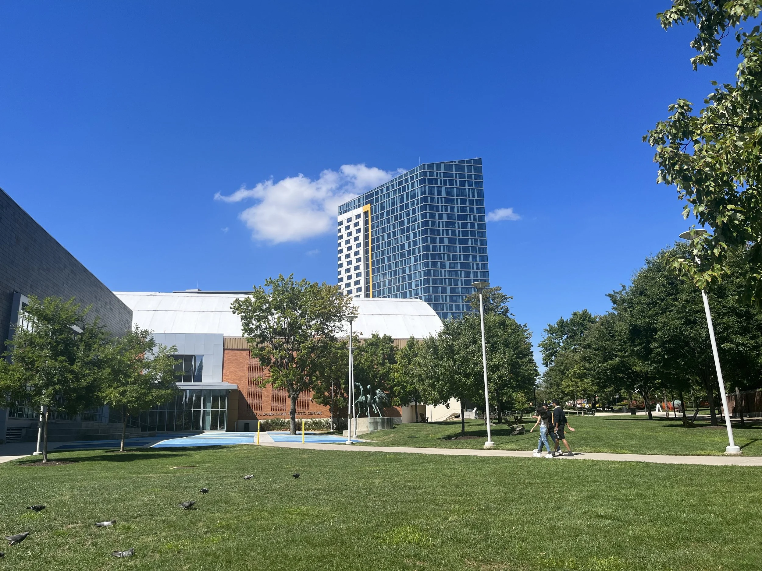 Students walking in front of a building at Drexel U