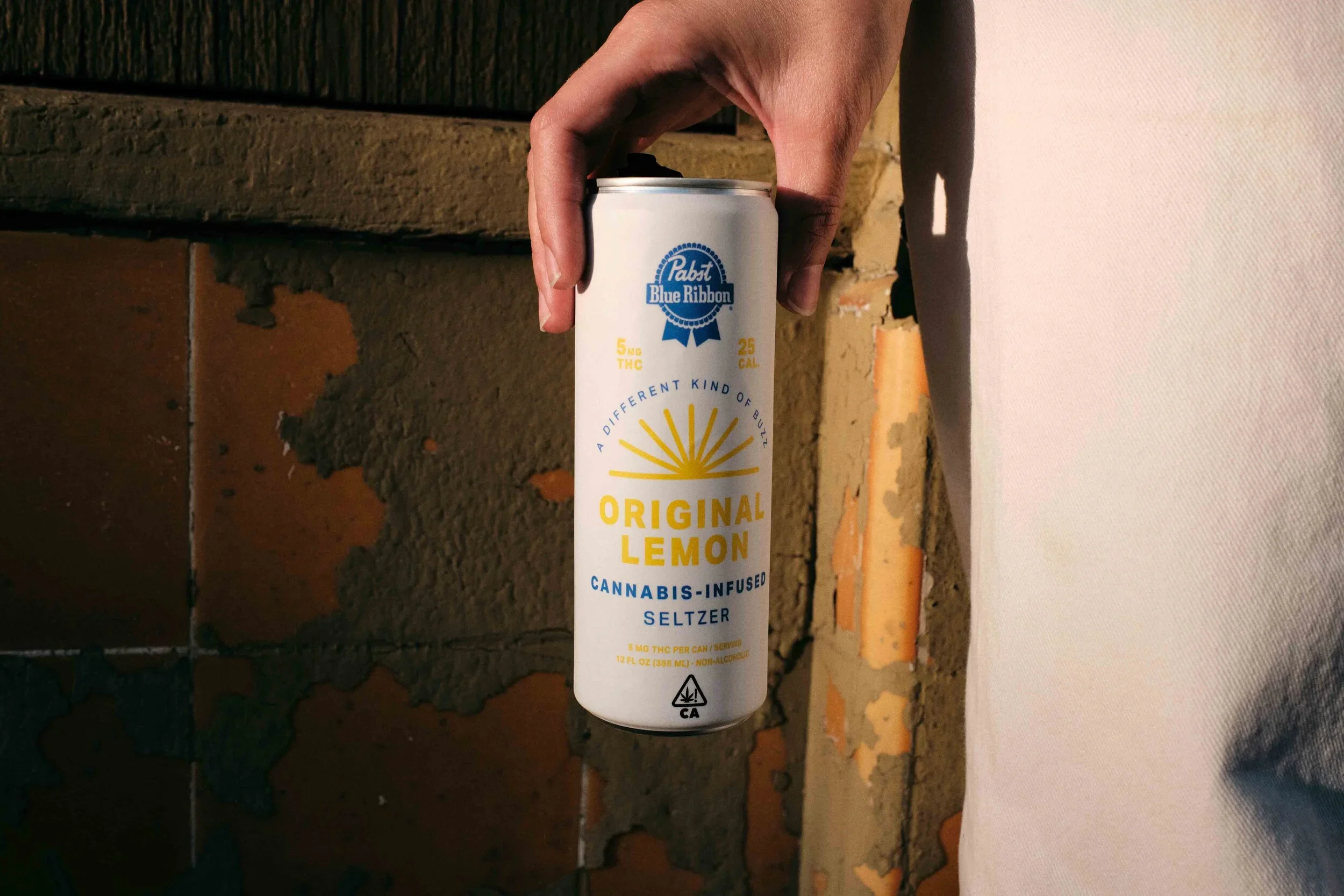 THC+Seltzer_HELENA+GAAR4.webp