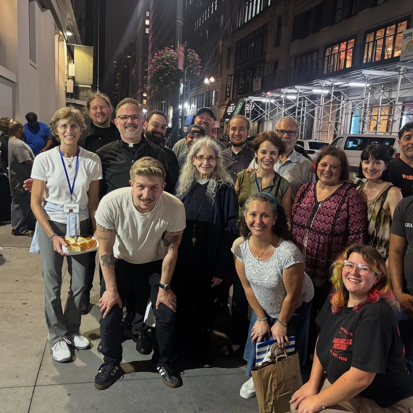 We served more than 200 meals of chili and vegan chili, rolls, fruit and water to our guests on the street in Manhattan during last night&rsquo;s Soup Run. Once again, the line seemed endless and one of our guests who likes to help kept a count of th