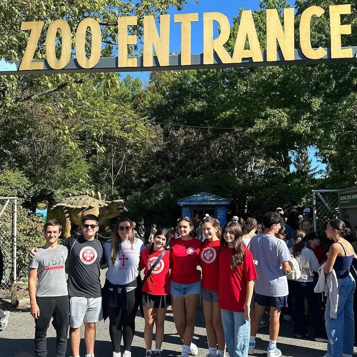 Our GOYA joined other GOYAns from Westchester and Connecticut for an Inter-GOYA Scavenger Hunt at the Bronx Zoo today! It was a beautiful day and our Goyans had a great time making new friends. 

We thank Fr. Peter Orfanakos, Fr. Demetrios and Alexis