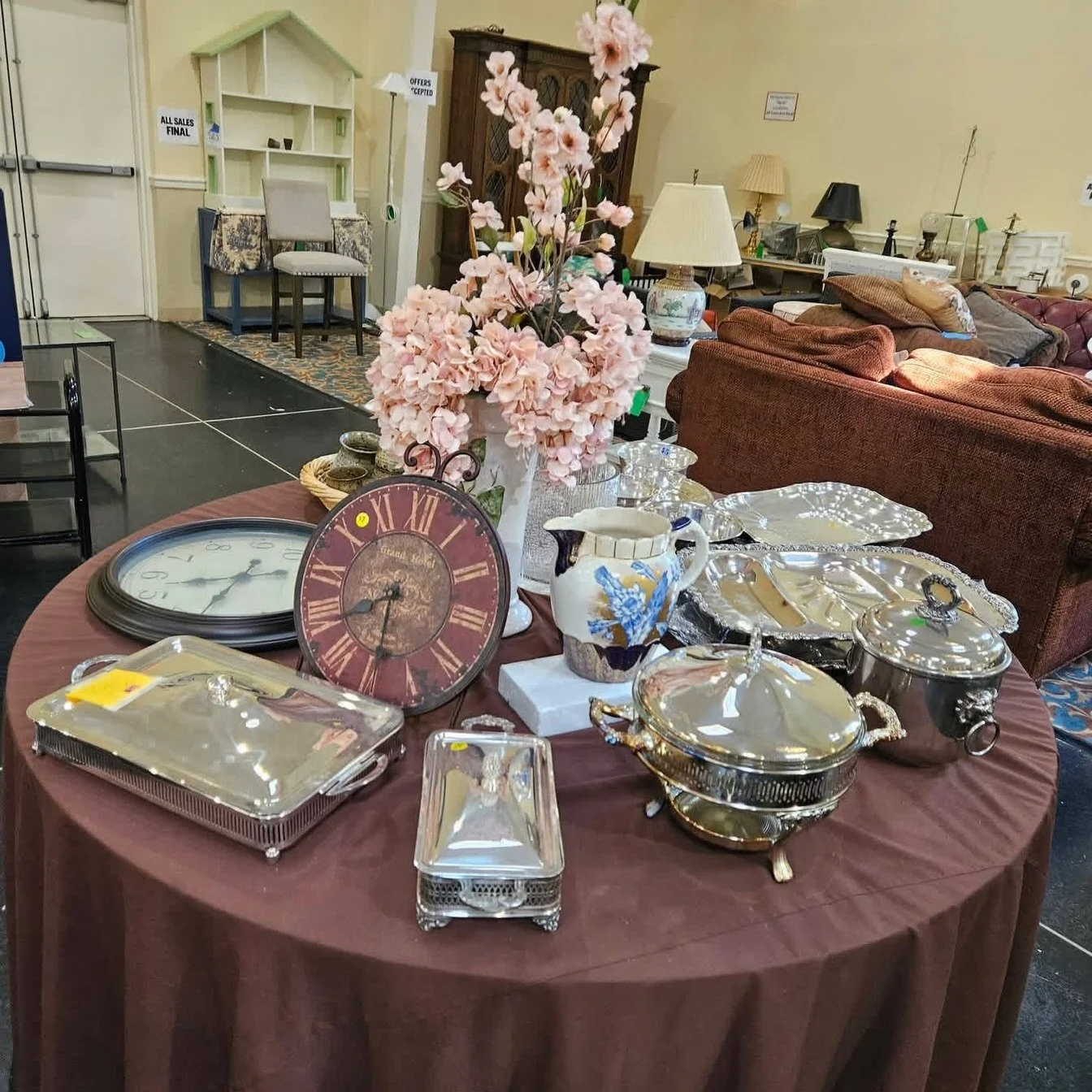 🎉 HOLY TRINITY GREEK ORTHODOX CHURCH 🎉
🛍️ FESTIVAL FLEA MARKET SALE! 🛍️
Come shop, browse, and discover great finds at our Festival Flea Market Sale!
📅 Monday &ndash; Wednesday
⏰ 10:00 AM &ndash; 7:00 PM
✨ Something for everyone!
Come early for 