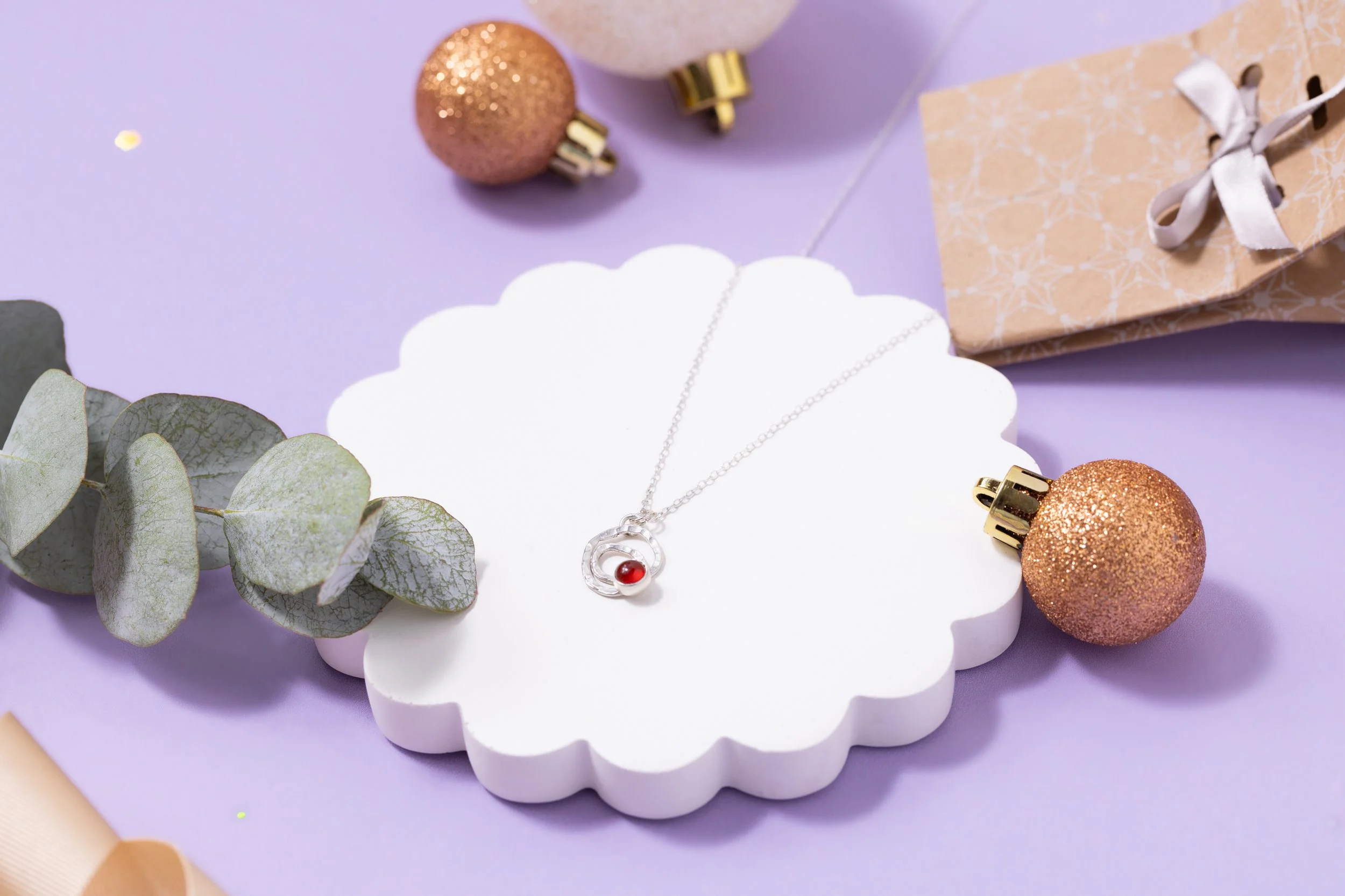 Garnet Jewellery Christmas Crackers.JPG