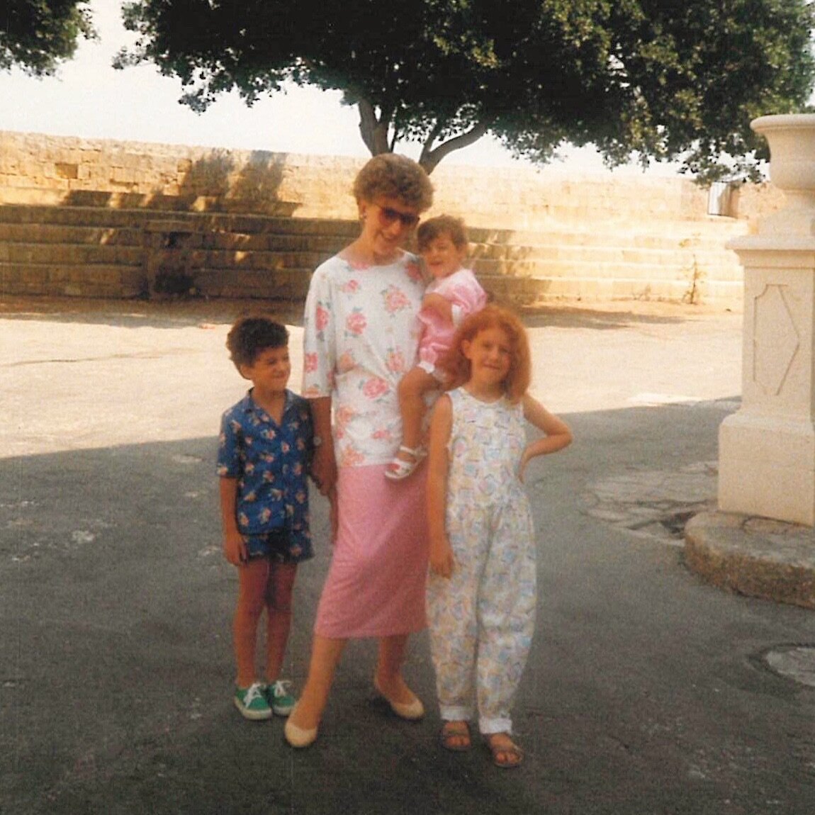 Happy Mothers Day 💜

I know this can be a difficult day for many, and it&rsquo;s a difficult day for my mum too. But this photo always makes me smile and if you&rsquo;re struggling today I hope the 80s fashion and hair makes you smile, too!

#HappyM