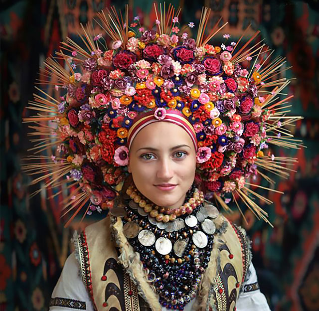 traditional-ukrainian-flower-crowns-treti-pivni-thumb640.jpg