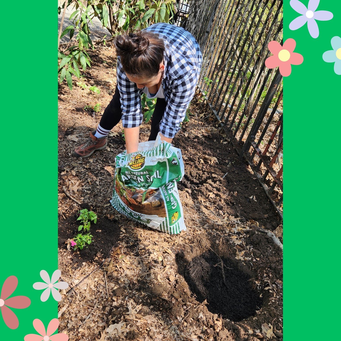 Planting, beautifying and a lot of hard work to celebrate #earthday 🌏 today at Mount Prospect Park 🌳. The event was organized by CuRBA and Friends of Mount Prospect Park with the support of @snappygifts (thank you for the donation) and @partnership