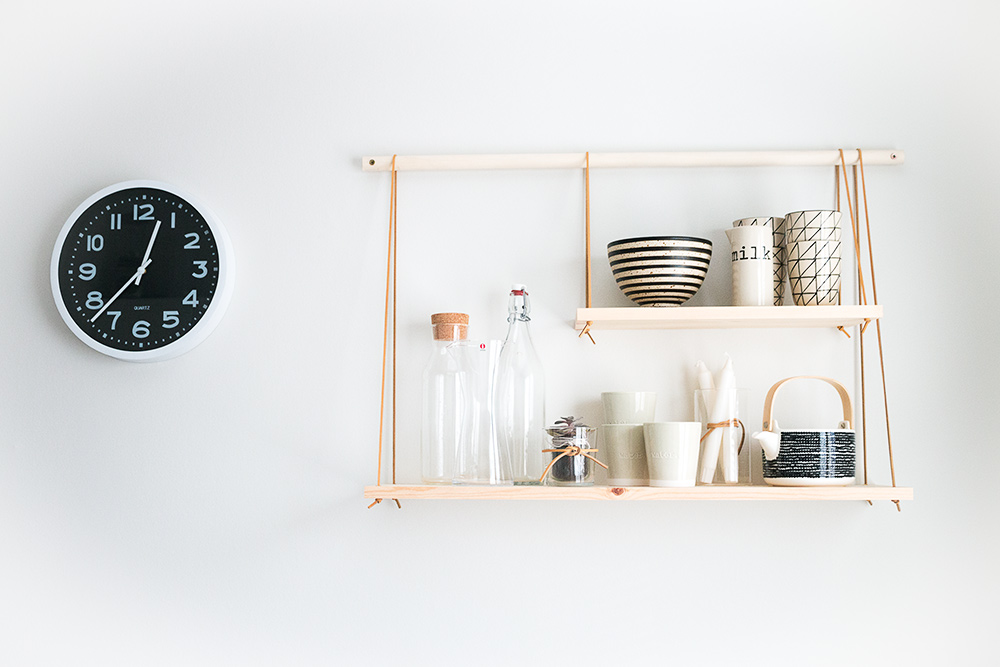 DIY | Hylla i skandinavisk stil | Trä och läder | Sandramarias.com