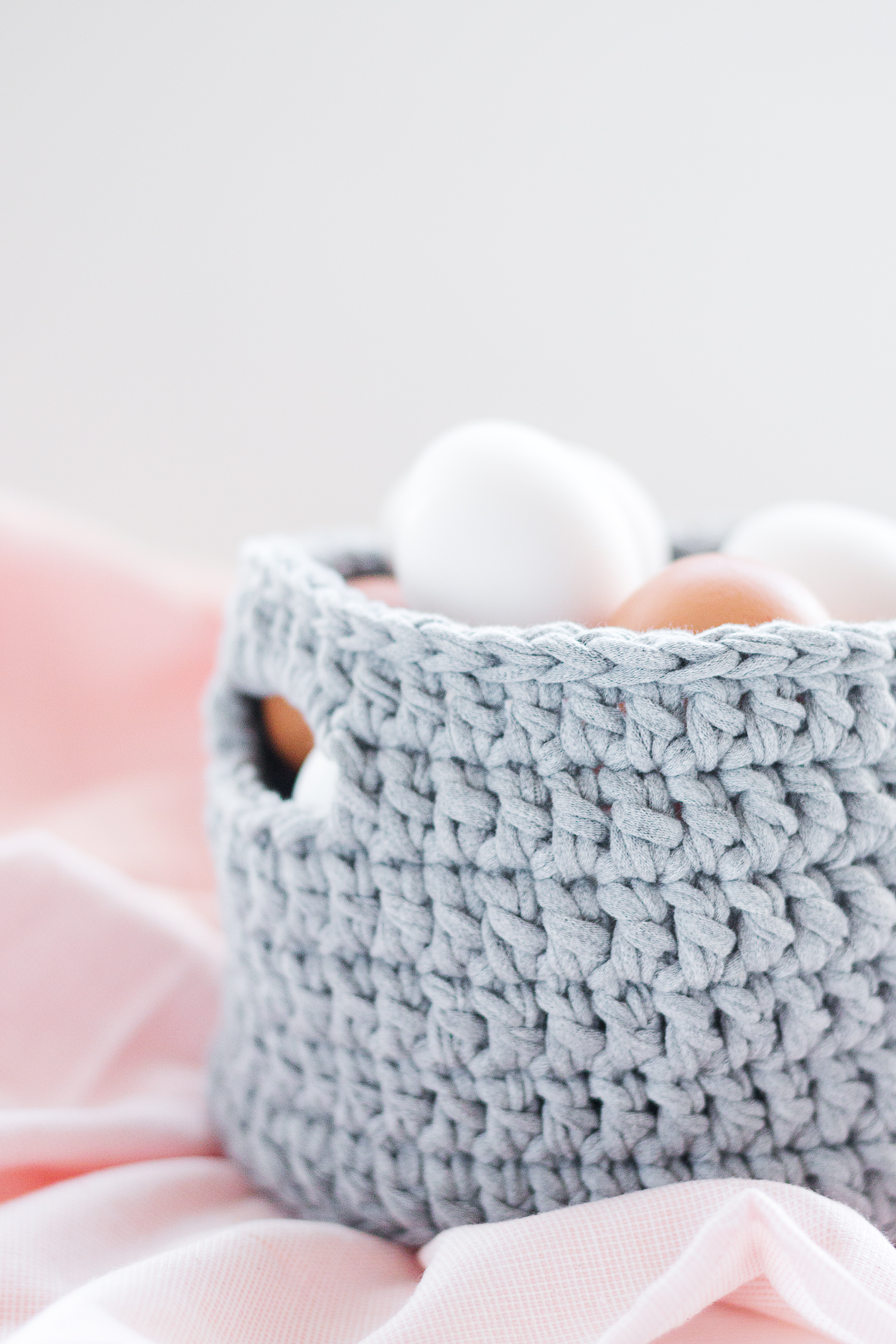 DIY | Virka en korg i trikå | Steg-för-steg mönster | Sandramarias.com
