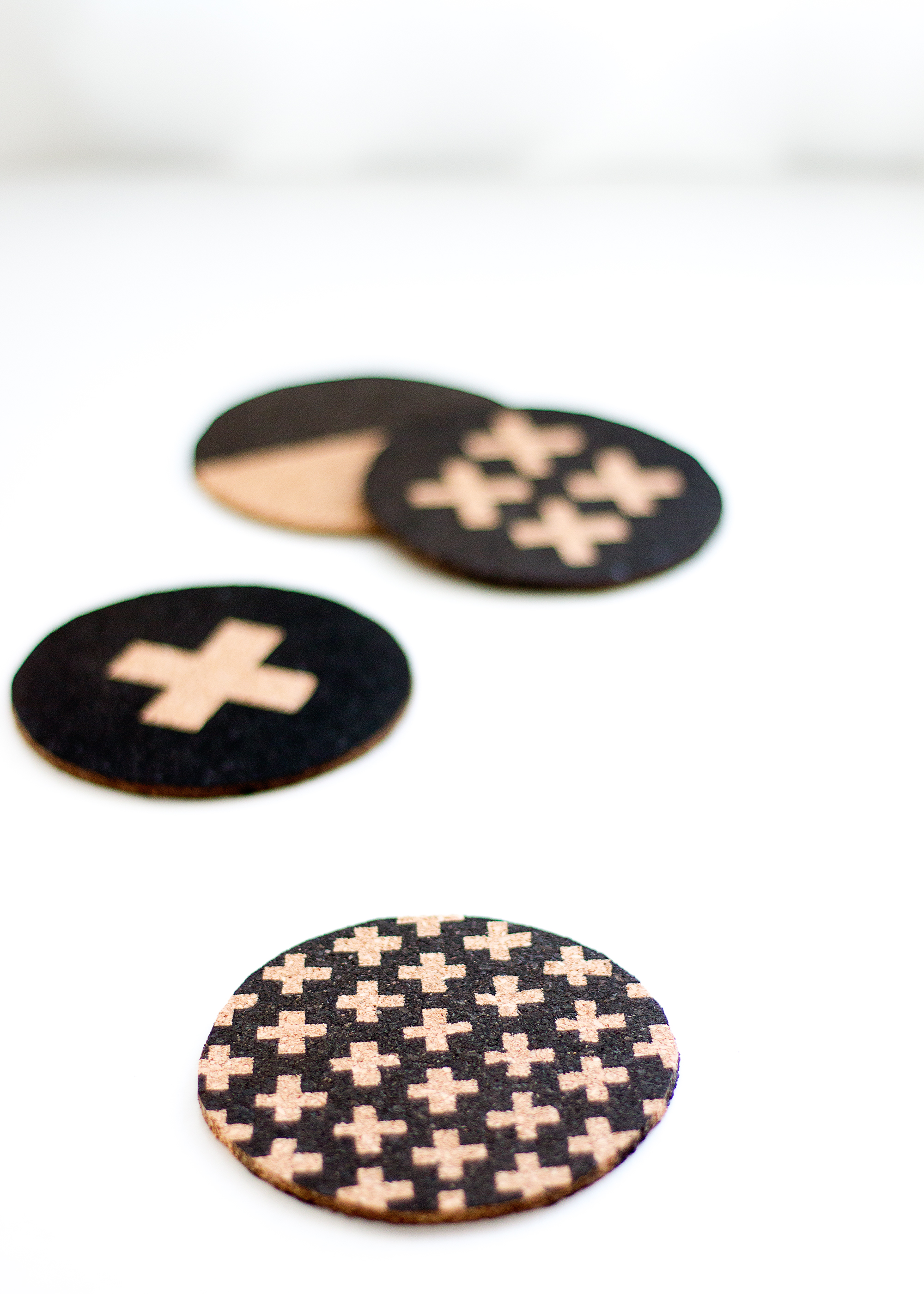 DIY Cork Coasters | Sandramarias.com
