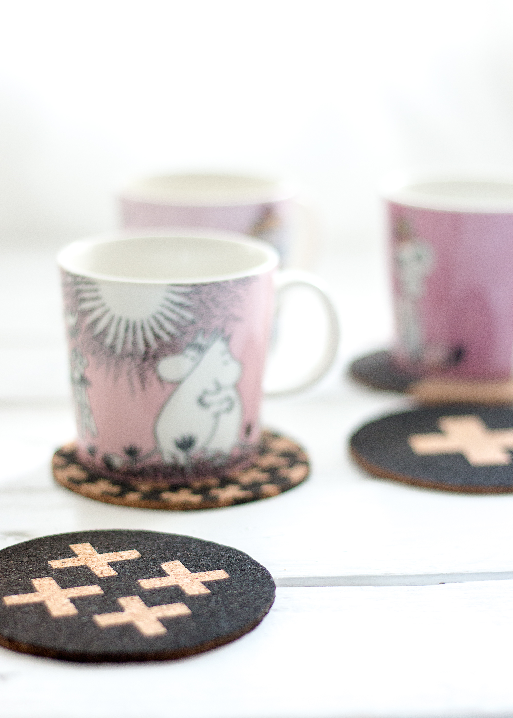 DIY Cork Coasters | Sandramarias.com