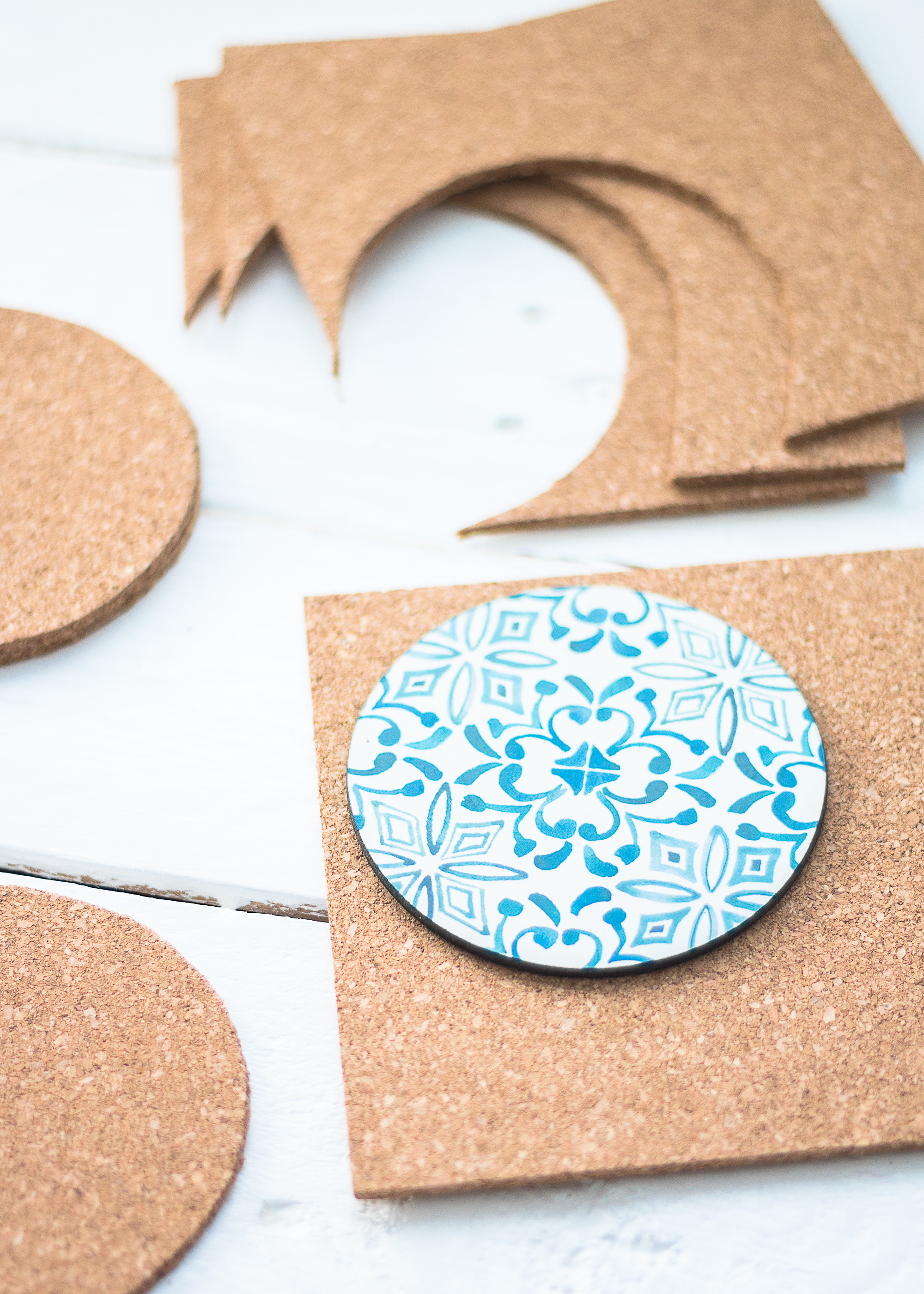 DIY Cork Coasters | Sandramarias.com