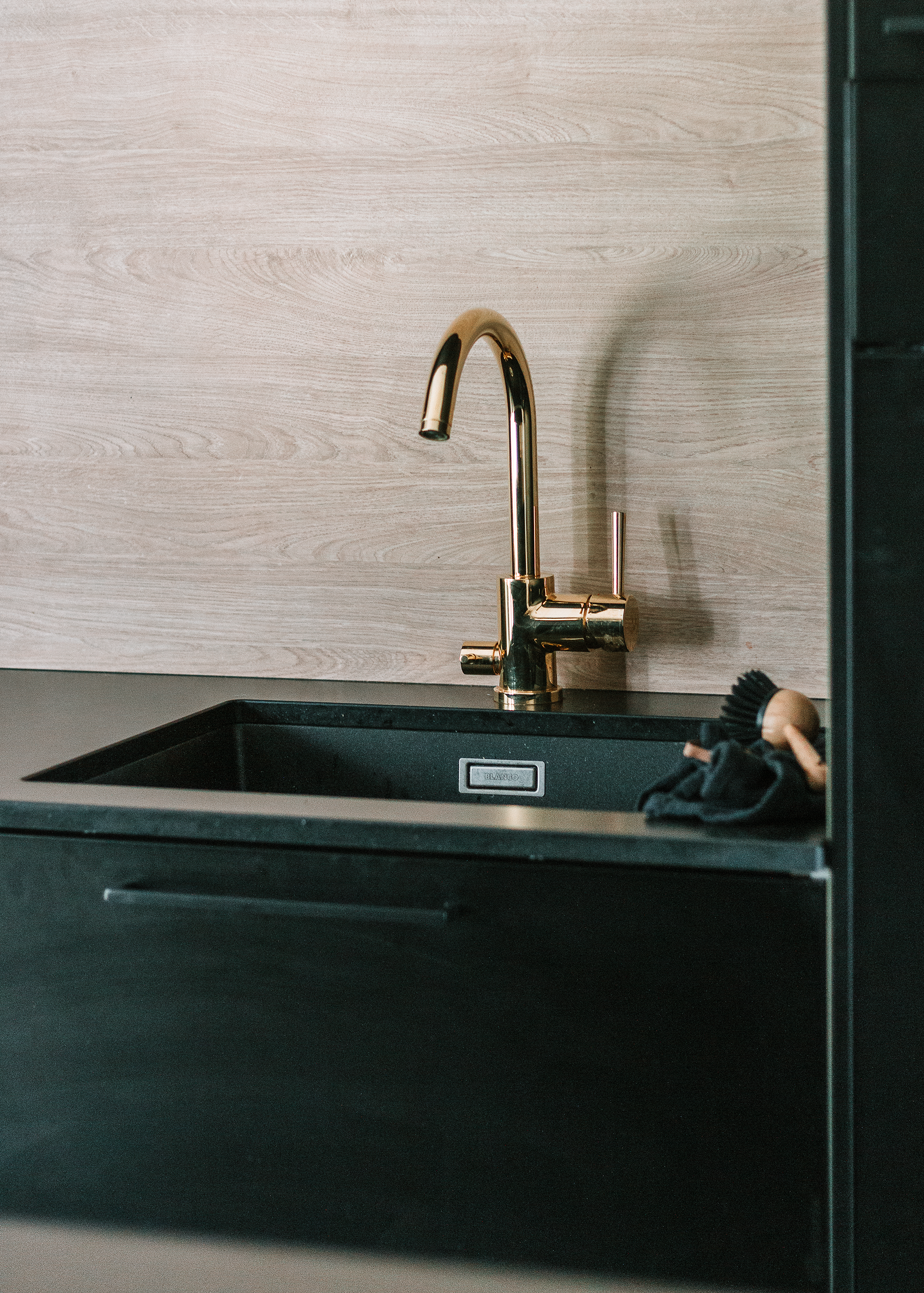 Building Home: Vårt älskade kök | Skandinaviskt svart kök | Minimalistiskt kök | Naturligt naturnära | Inredning By Sandramaria | Topi-Keittiöt