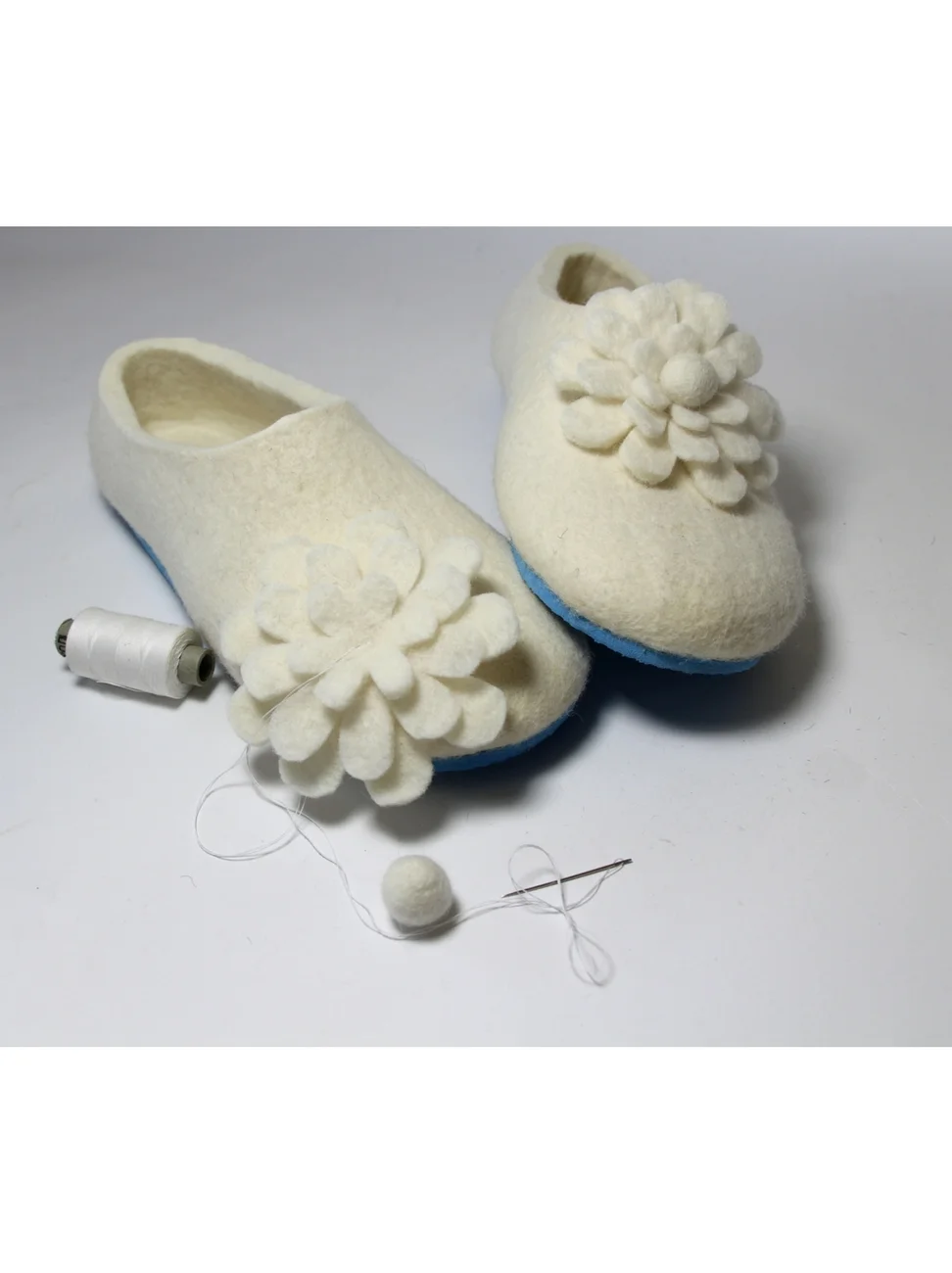 Women's Felt House Shoes Bloom and Snow -FELTFORMA3OK.jpg