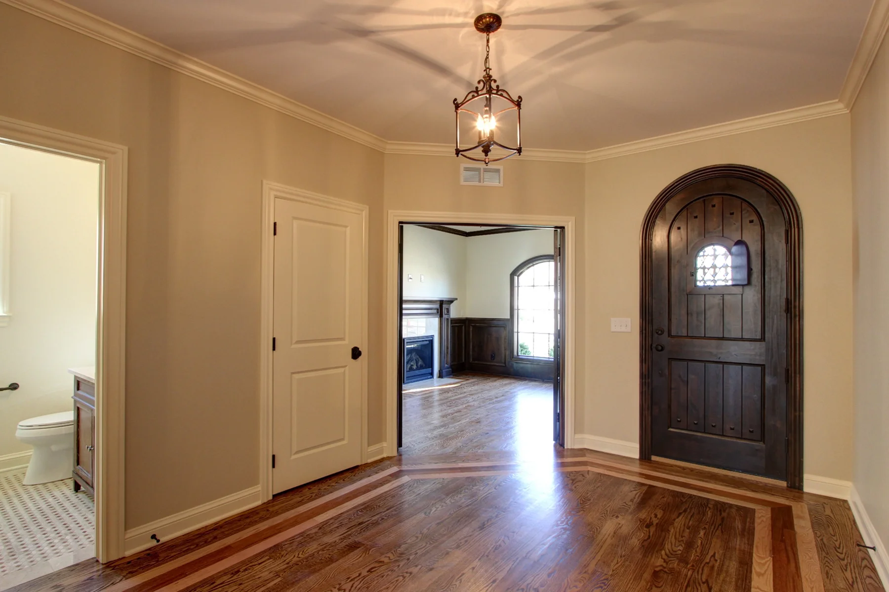 2-Foyer.jpg