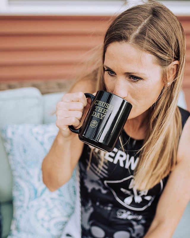 Order of events today:
1. Coffee ☕️ 2. School drop off
3. Probably more coffee ☕️ 4. Train 🏊🏼&zwj;♀️🚴🏽&zwj;♀️🏃🏽&zwj;♀️
5. Coffee ☕️ 6. Mom 
Crushing the day one cup of @alpha.coffee at a time 🤘🏼👊🏼 .
.
.
.
📸 @theblushingbluebird .
.
#sherwo