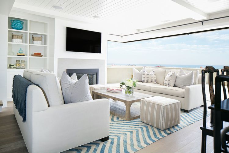 Beach Pretty House Tour: California Living..by Interior Designer Kelly Nutt.
