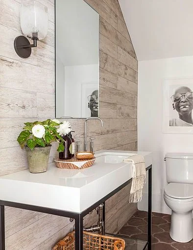 Beach Pretty-Therasa Rowe Guest Bathroom.jpg