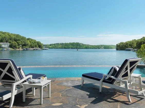 As I said, the star of the show is the infinity pool and the lake…