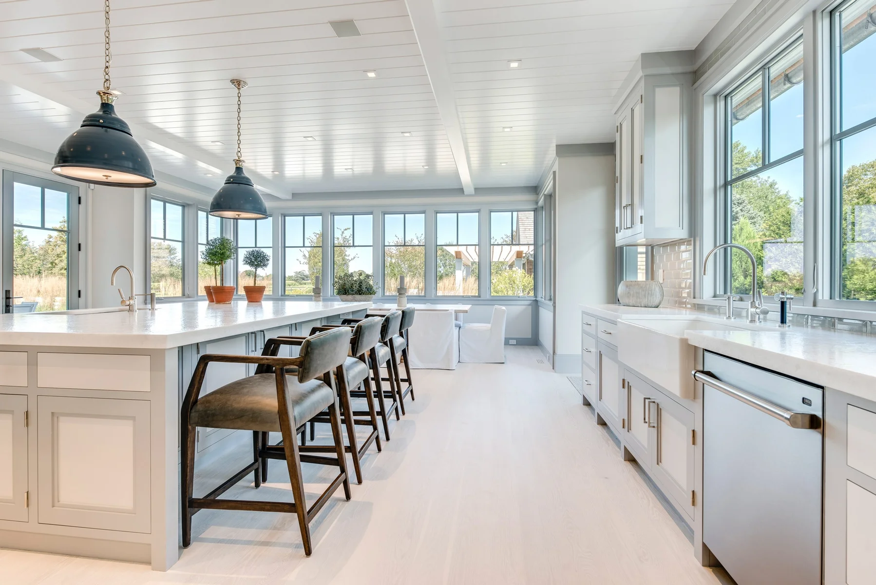 Breath Taking Beach House in the Hamptons 36.jpg