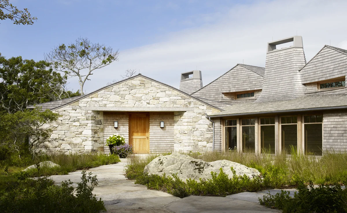 House Tours-Be Inspired by These Two Flawless Beach Houses 30.jpg