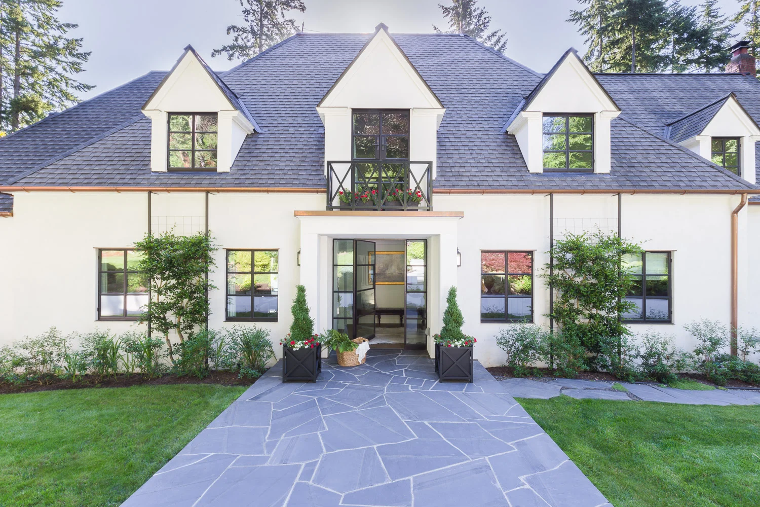 This Designer Created a Bainbridge Island Home with Beautiful Timeless Sophistication.jpg