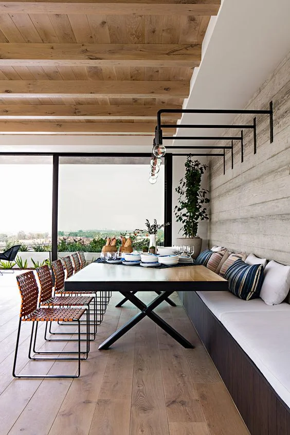 Interior Designer Eric Olsen's Harbor View Hills 3.jpg