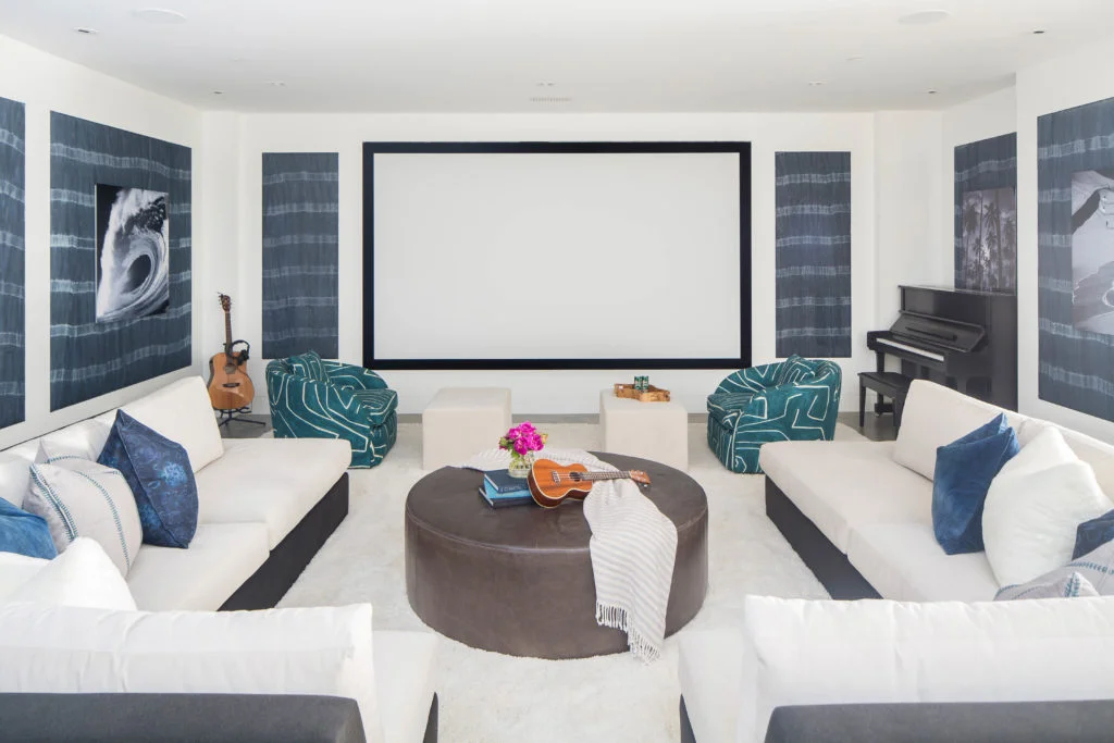 House Tour-Beach House Eye Candy in California 2.jpg