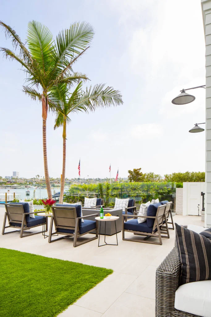 House Tour-Beach House Eye Candy in California 26.jpg