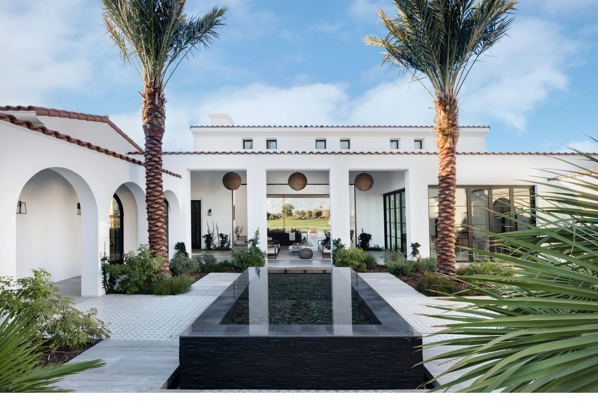 House Tour-A Spectacular Home That Has us Starstruck 4.jpg