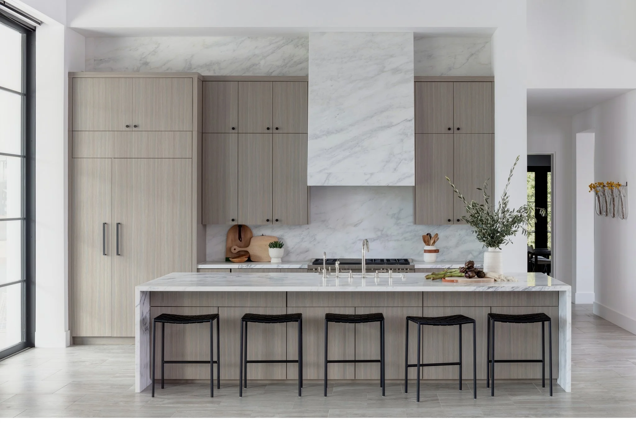 House Tour-A Spectacular Home That Has us Starstruck10.jpg