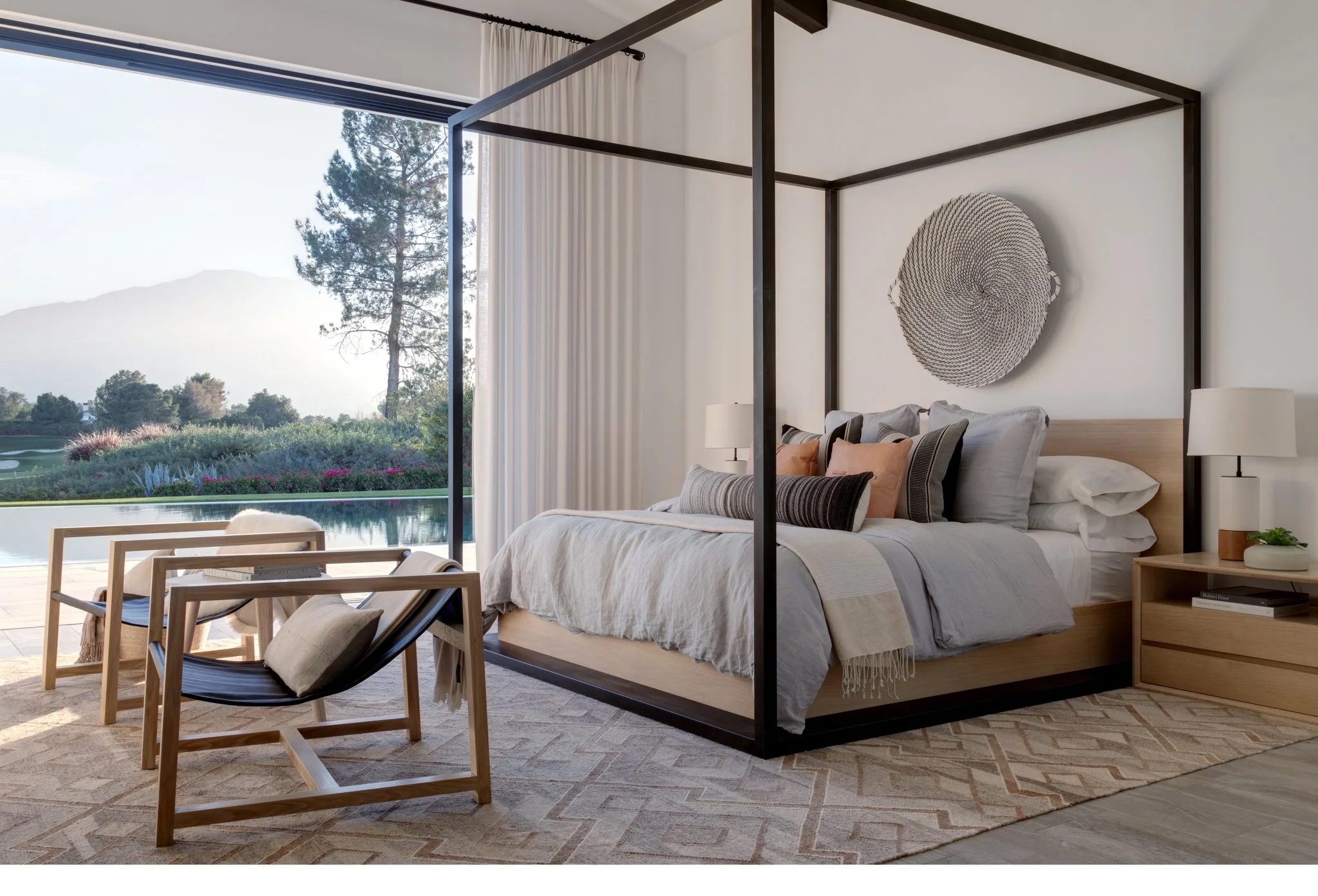 House Tour-A Spectacular Home That Has us Starstruck 20.jpg
