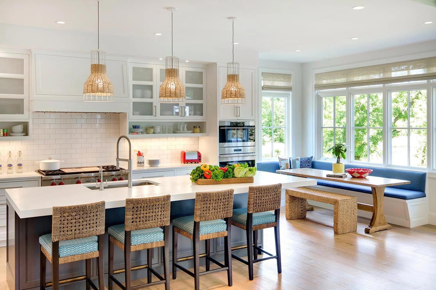 House Tour-Lucy's Simply Nordic Waterfront Home Is So Perfect 13.jpg