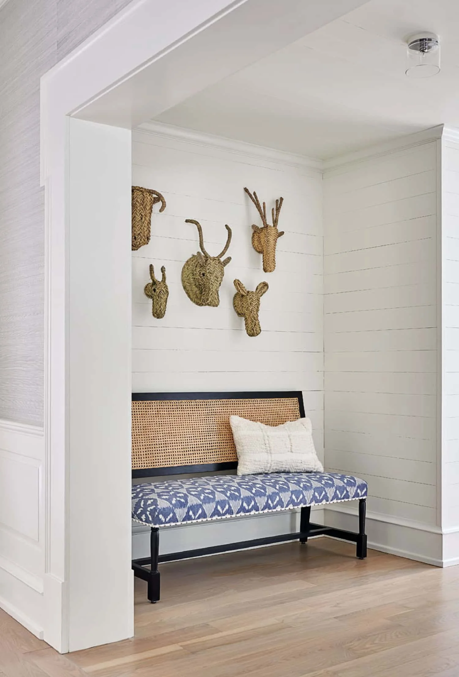 House Tour-An Irresistible Home on Pine Lake 13.jpg