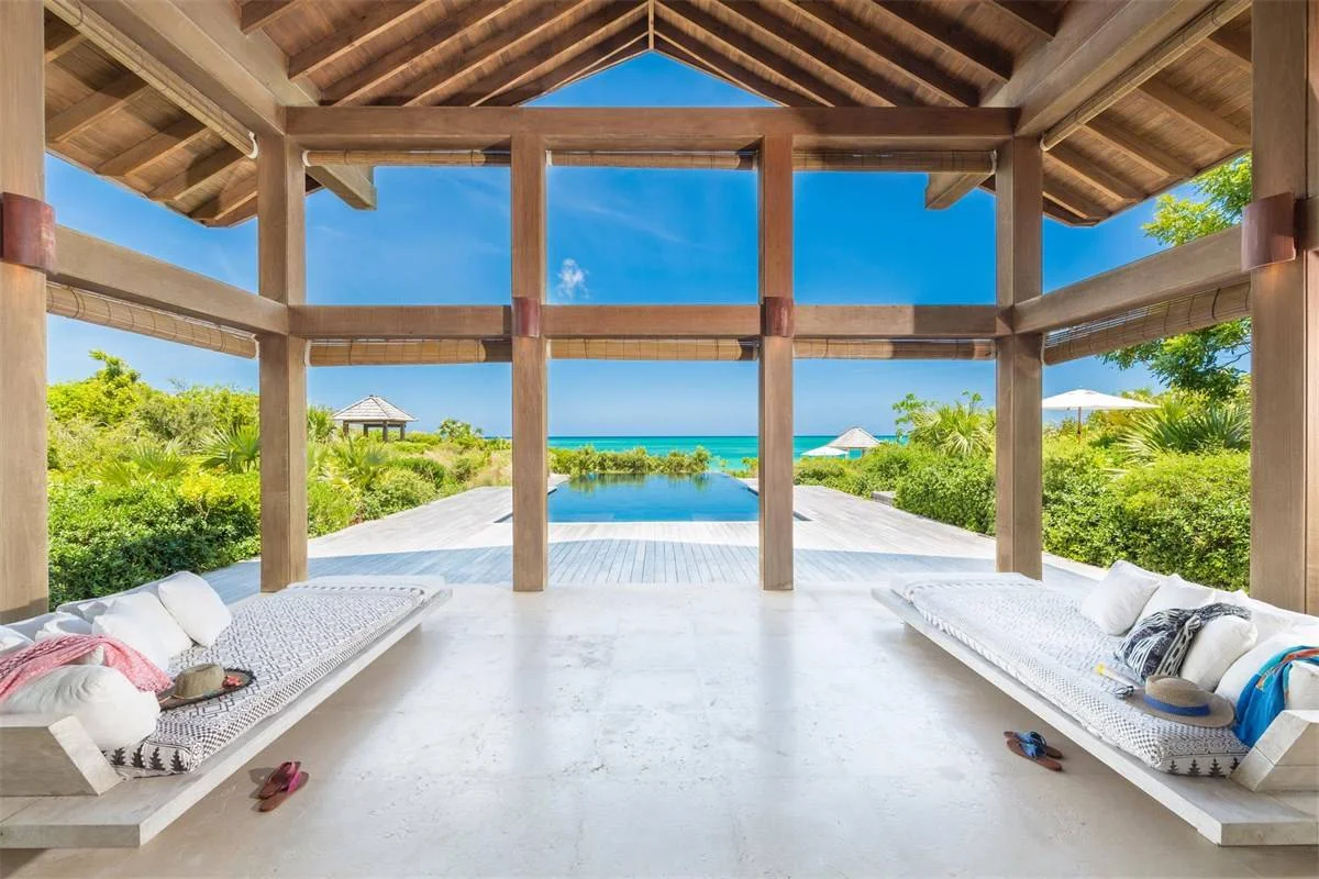 Luxurious Beach Estae in Turks and Caicos for Sale 9.jpg