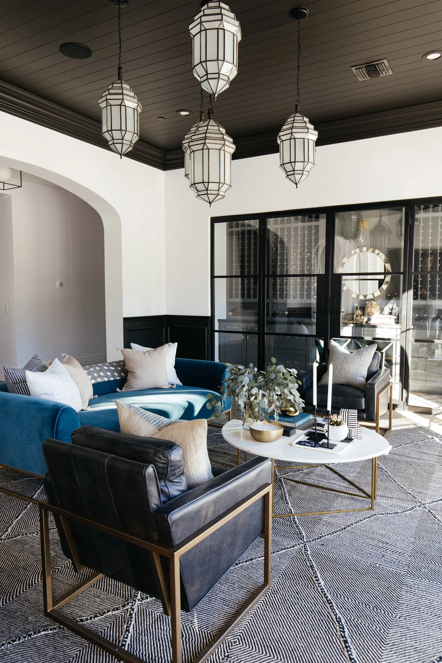 House Tour-A Minimalist Modern Beauty on Sapphire Lane