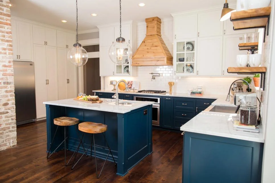 The Prettiest Blue & White Kitchen 14.jpeg