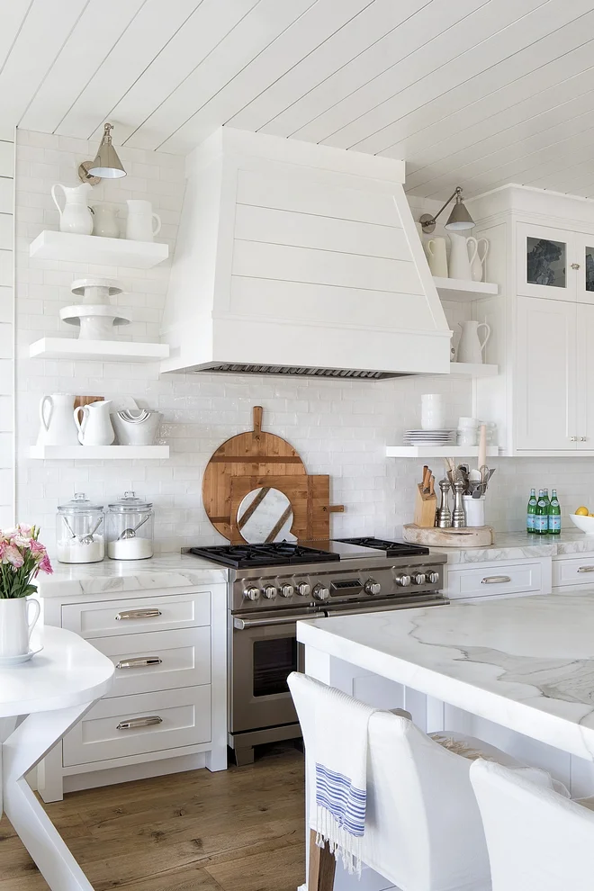 House Tour-The Prettiest Florida Cottage Overlooking the Intercoastal Waterway 6.jpg
