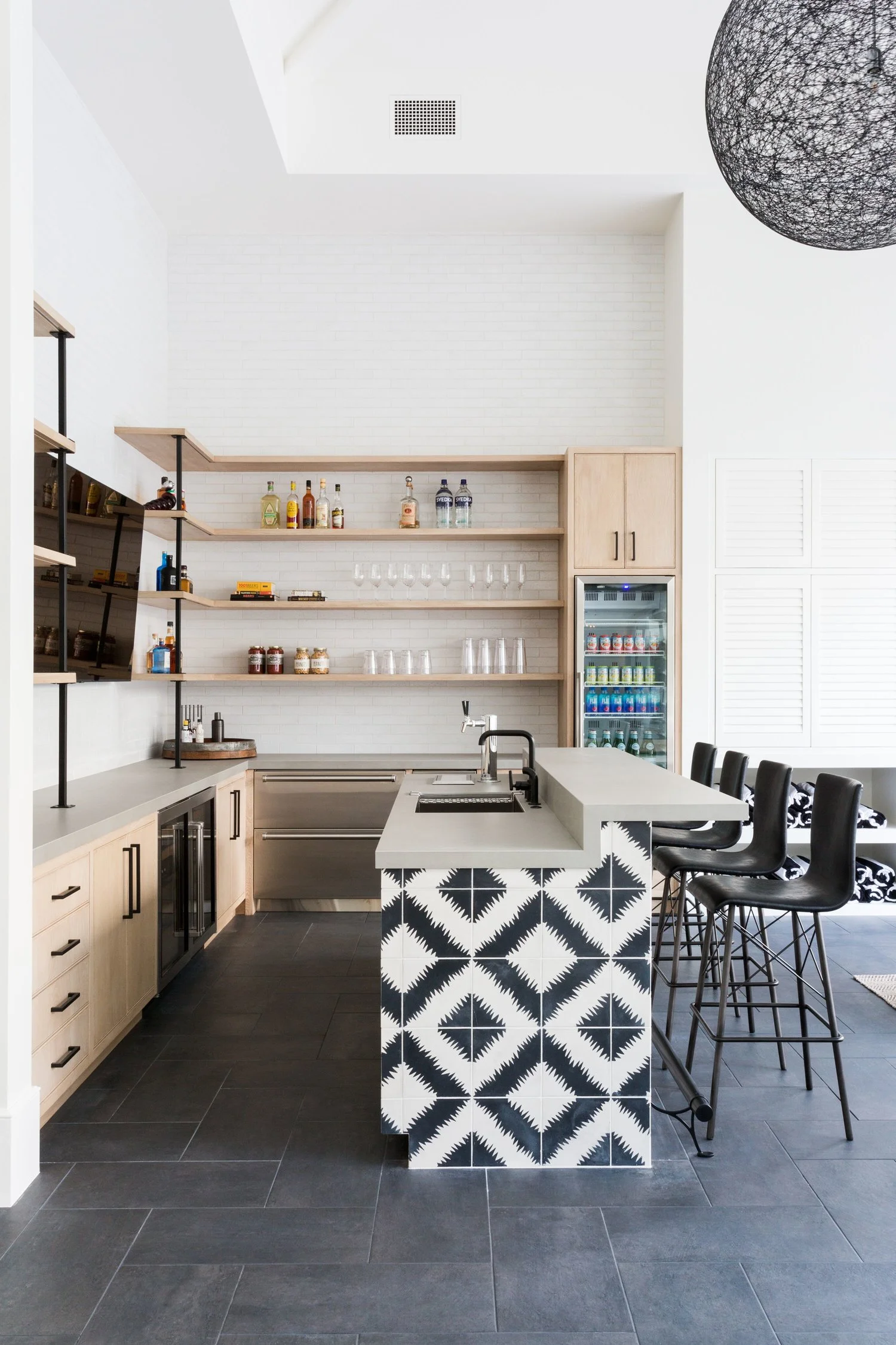 House Tour-Loving This LA Georgian Style Home 18.jpeg