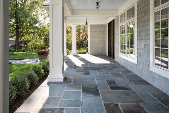 House Tour-You Will Definitely Drool Over This Lake House 4.jpg