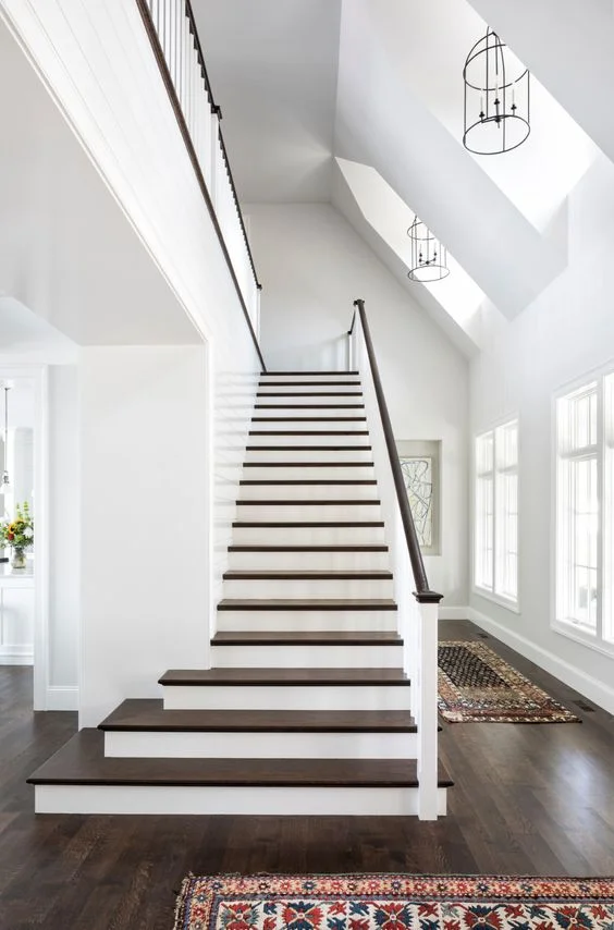 House Tour-You Will Definitely Drool Over This Lake House 5.jpg