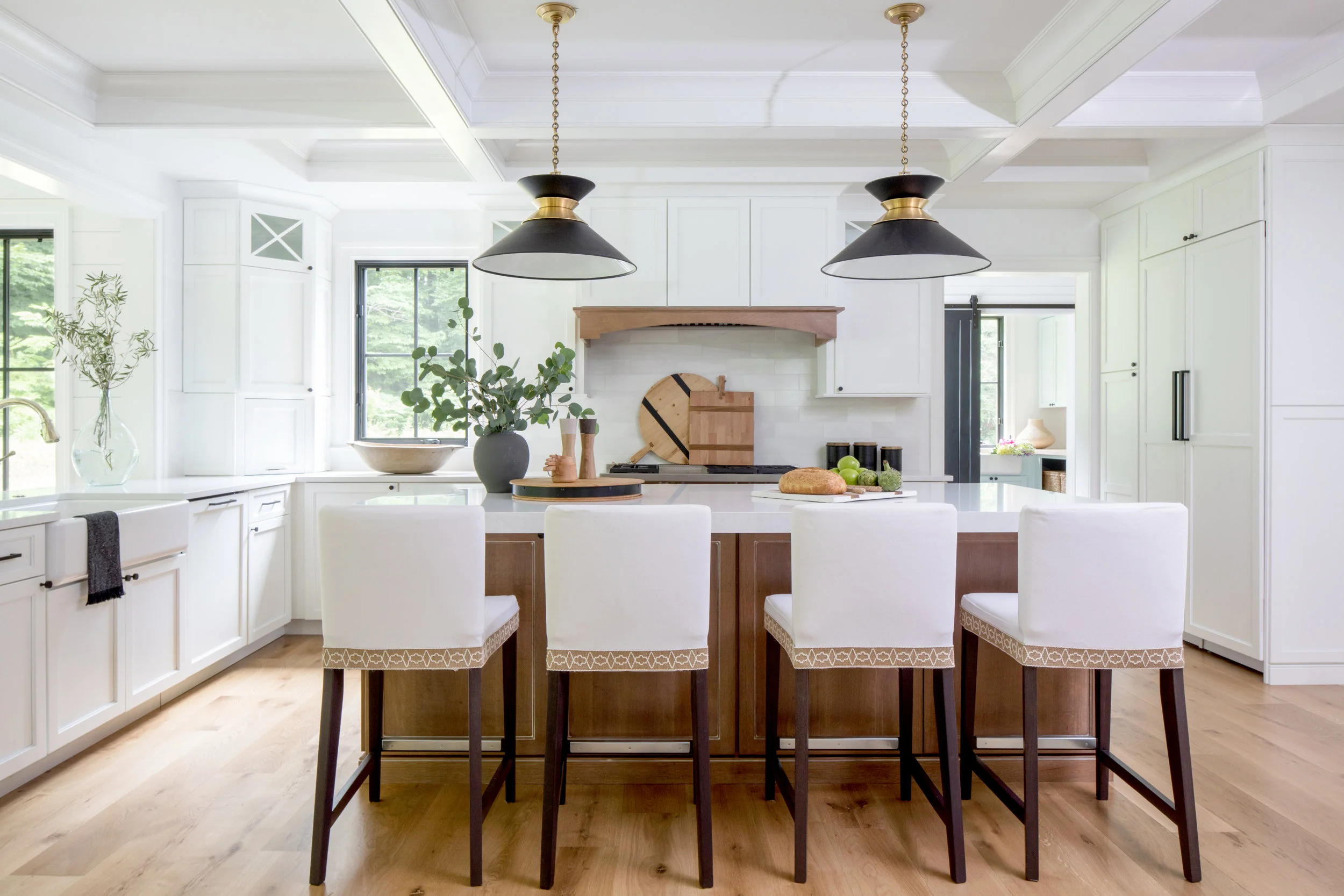 House Tour- I Love This House's Modern Twist on Classic Traditional Style 6.jpg