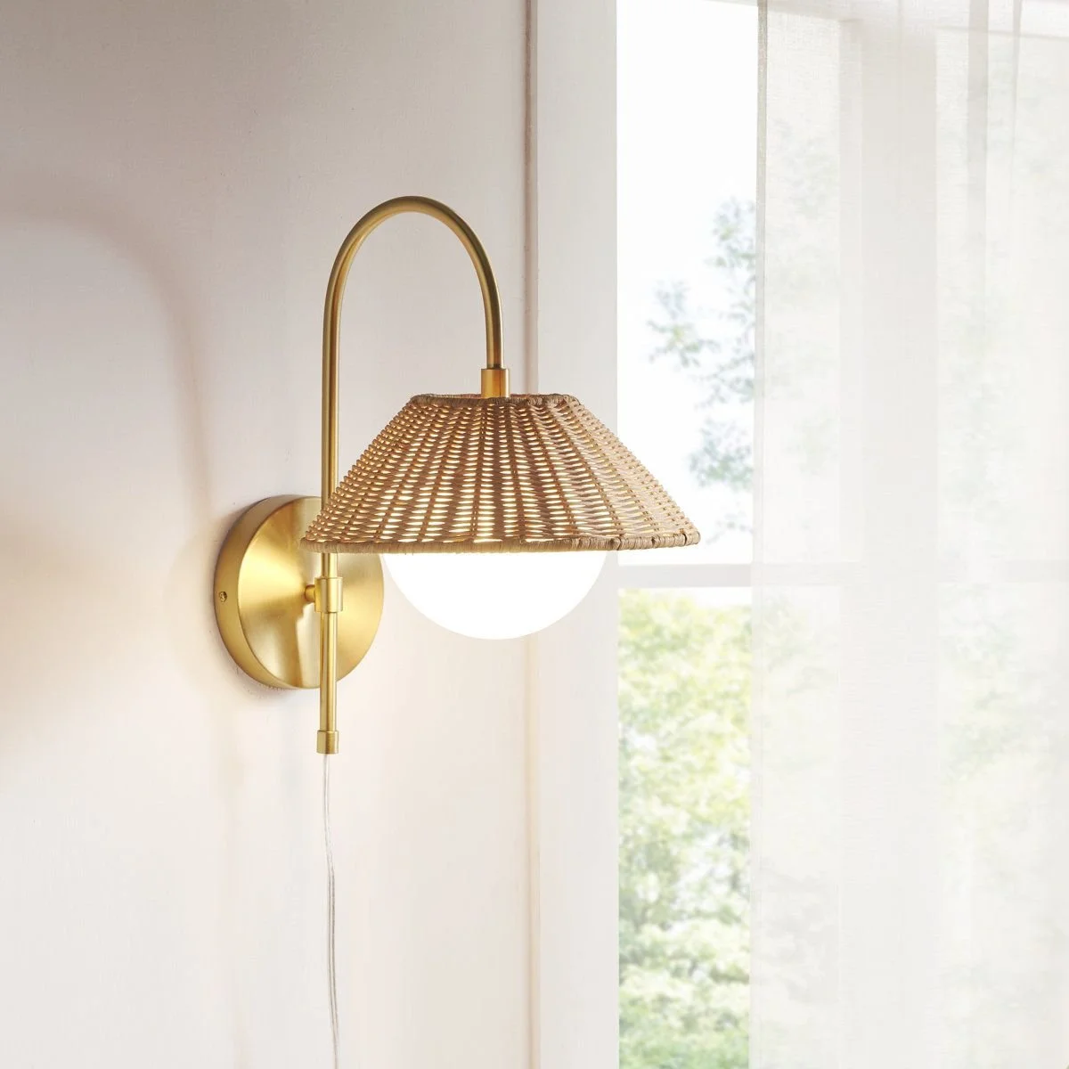 Aminda Gold Plug-in Wall Sconce