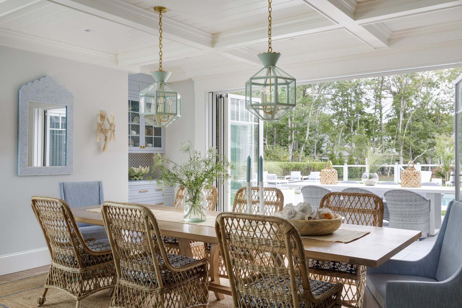 House TourA Flawless Coastal Home in Osterville, Massachusetts