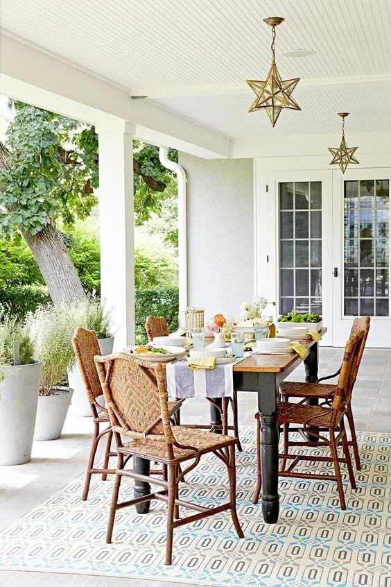 10 Coastal Patio Dining Ideas